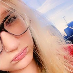 Meet your Posher, Bristal